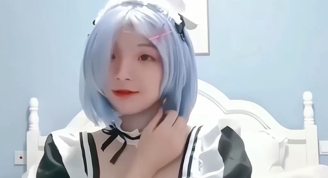 女仆🤩装[骚穴塞水晶棒 疯狂自慰喷水内射